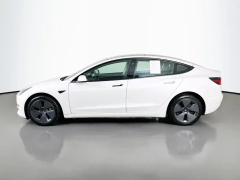 More photos of 2023 Tesla Model 3 at Clement Supercenter, MO