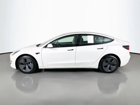 More photos of 2023 Tesla Model 3 at Clement Supercenter, MO