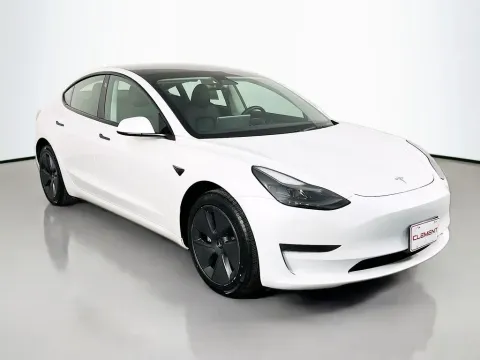 More photos of 2023 Tesla Model 3 at Clement Supercenter, MO