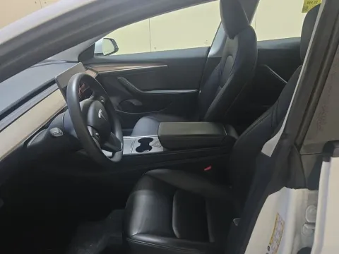 More photos of 2023 Tesla Model 3 at Clement Supercenter, MO