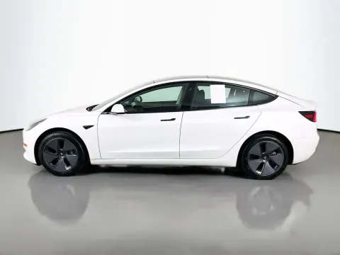More photos of 2023 Tesla Model 3 at Clement Supercenter, MO