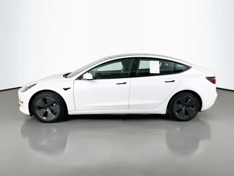 More photos of 2022 Tesla Model 3 at Clement Supercenter, MO