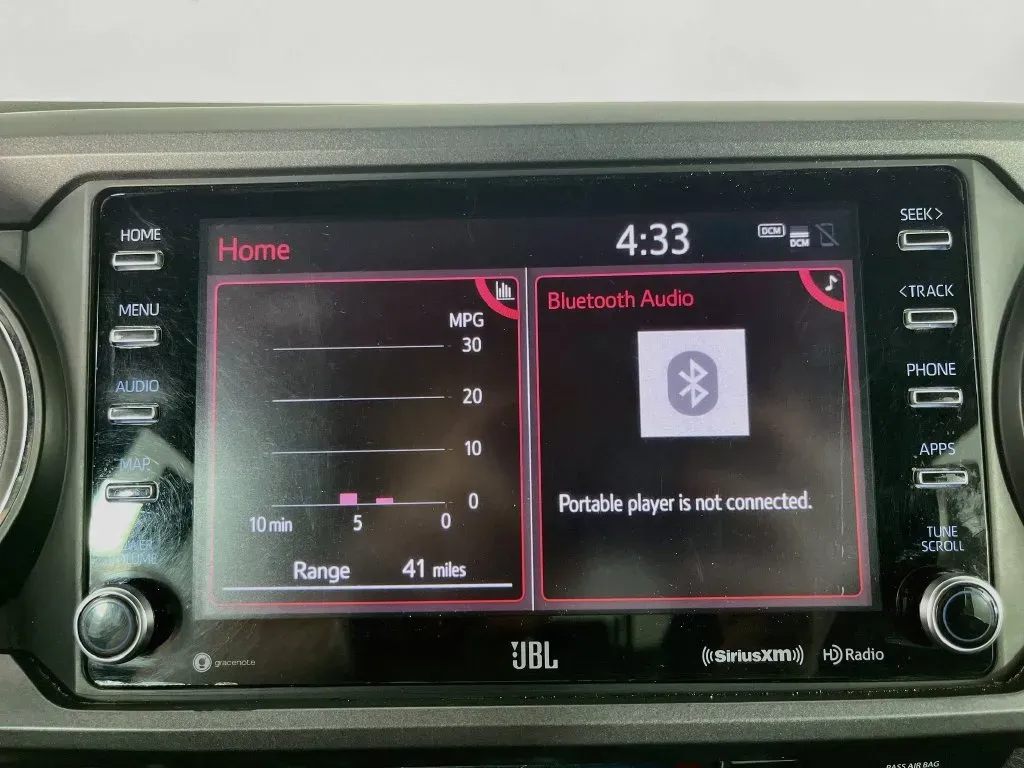 Toyota Tacoma photo 16