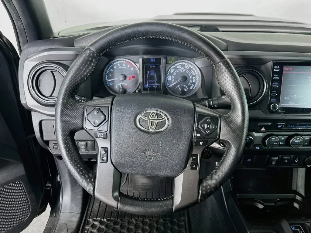Toyota Tacoma photo 12