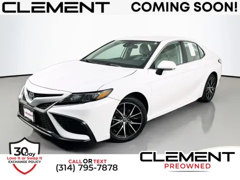 White 2023 Toyota Camry SE for sale in St. Charles, MO