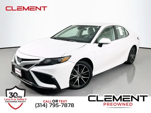 White 2023 Toyota Camry SE for sale in St. Charles, MO