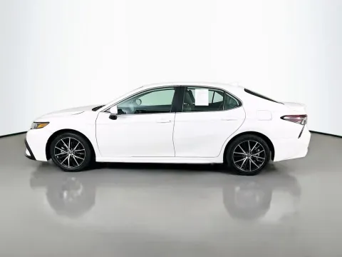 More photos of 2023 Toyota Camry SE at Clement Supercenter, MO