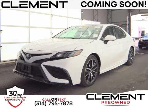 White 2023 Toyota Camry SE for sale in St. Charles, MO