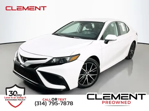 White 2022 Toyota Camry SE for sale in St. Charles, MO