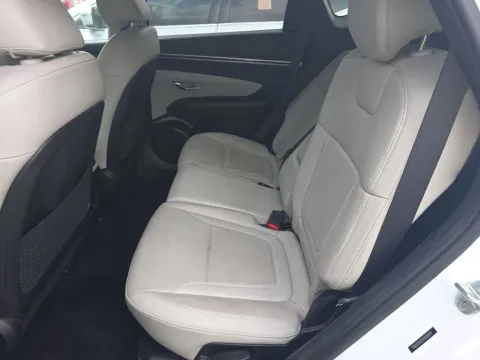 More photos of 2022 Hyundai Tucson Limited at Clement Supercenter, MO