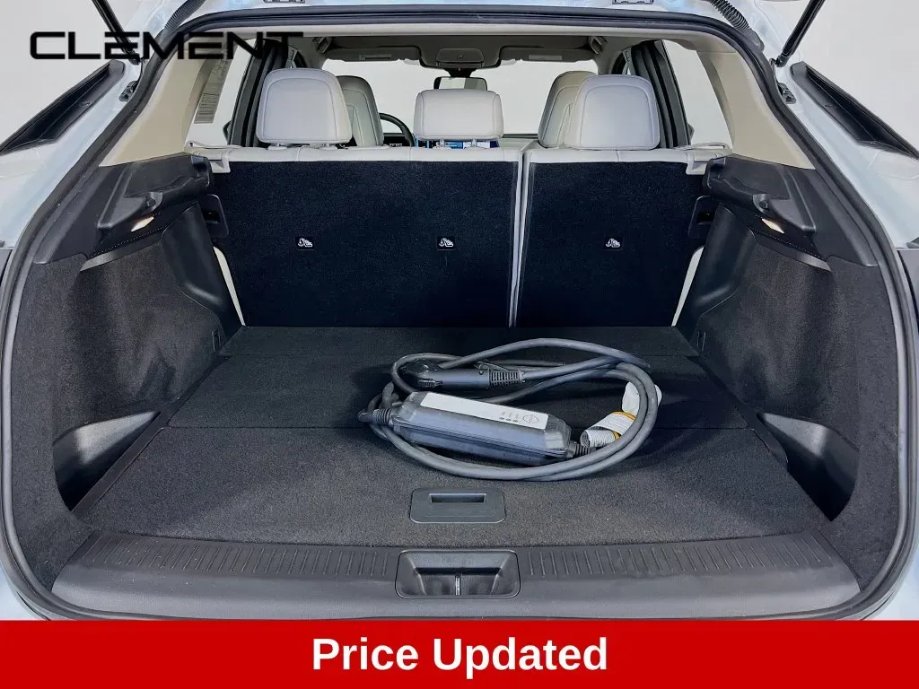 Nissan Ariya photo 10