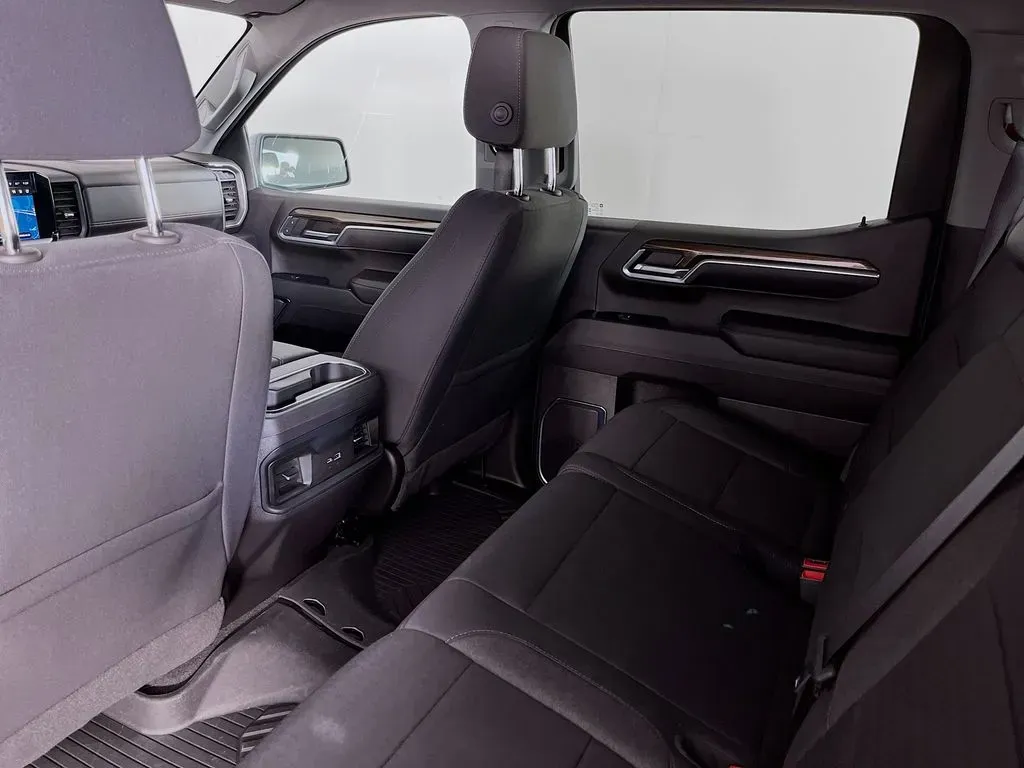 2024 Chevrolet Silverado 1500 LT Trail Boss - Photo 32