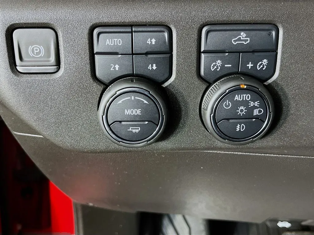 2024 Chevrolet Silverado 1500 LT Trail Boss - Photo 13