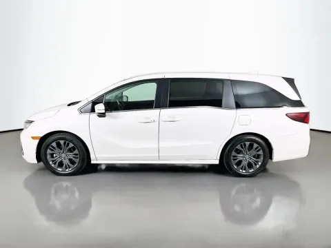 More photos of 2025 Honda Odyssey Touring at Clement Supercenter, MO