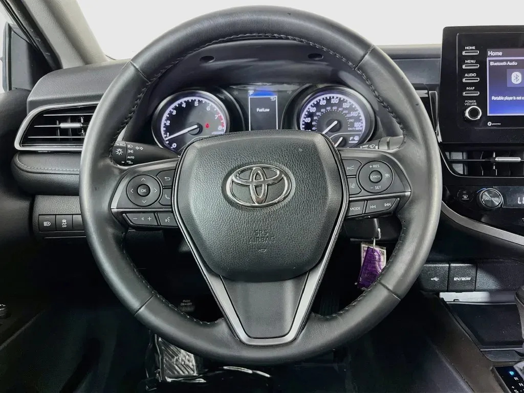 Toyota Camry photo 11