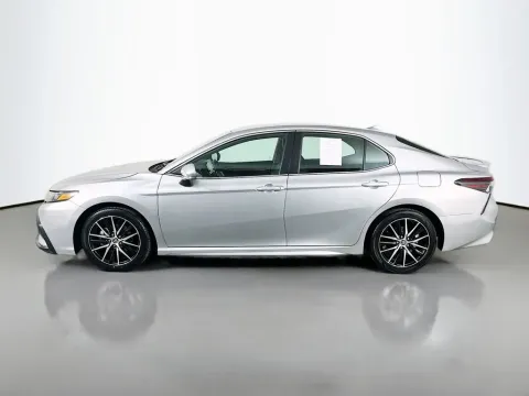 More photos of 2023 Toyota Camry SE at Clement Supercenter, MO
