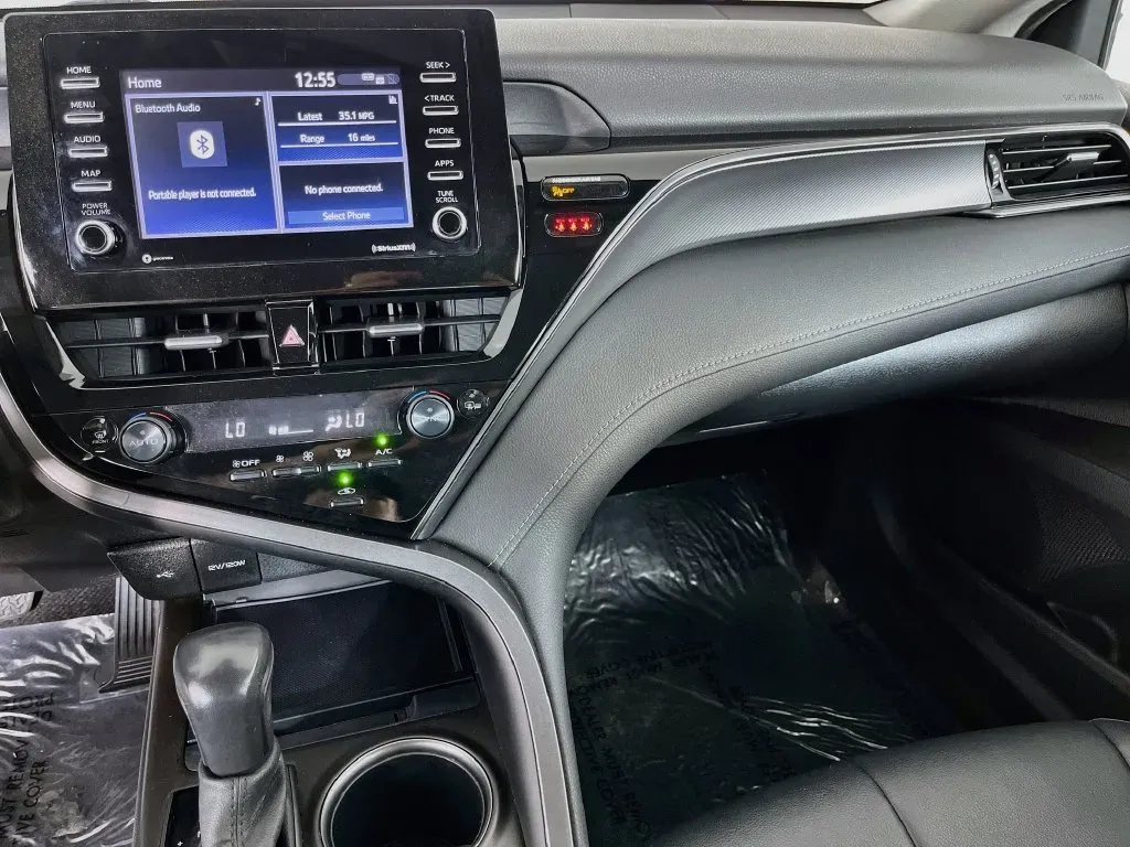 Toyota Camry photo 17