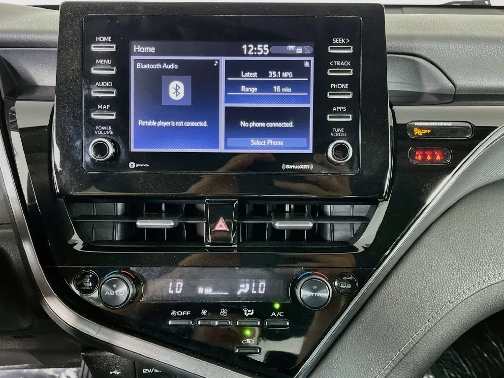Toyota Camry photo 15