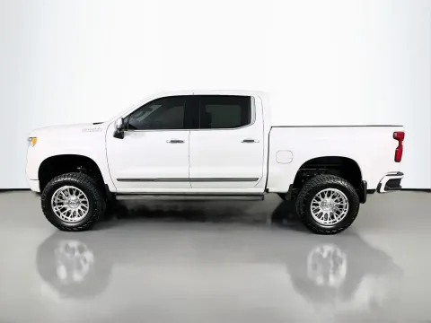 More photos of 2022 Chevrolet Silverado 1500 High Country at Clement Supercenter, MO