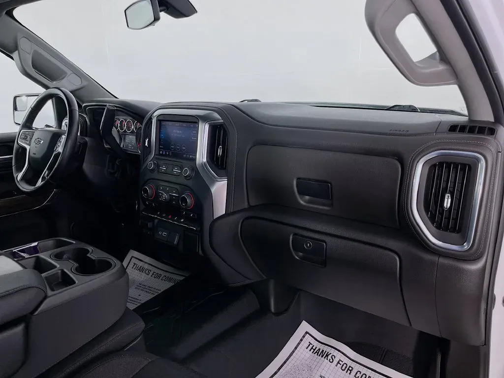 Chevrolet Silverado photo 33