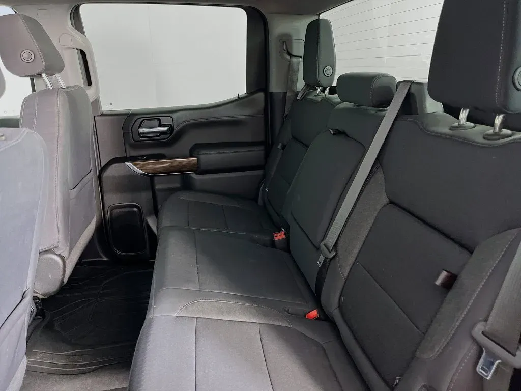 Chevrolet Silverado photo 28