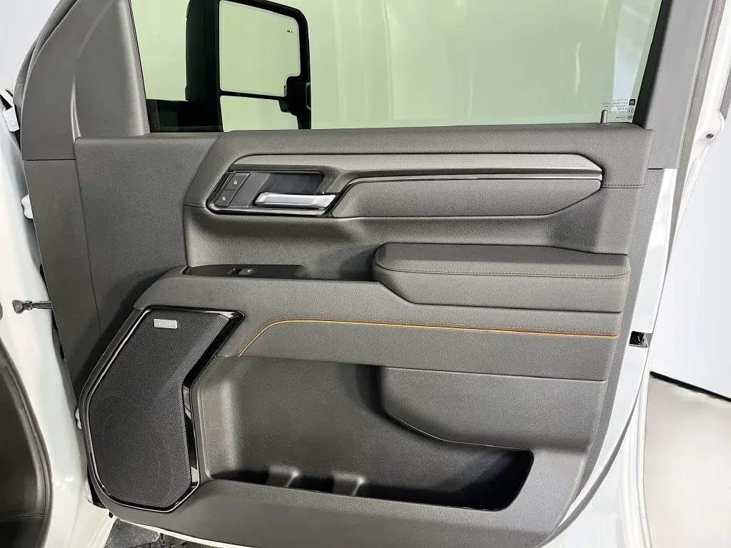 GMC Sierra photo 35