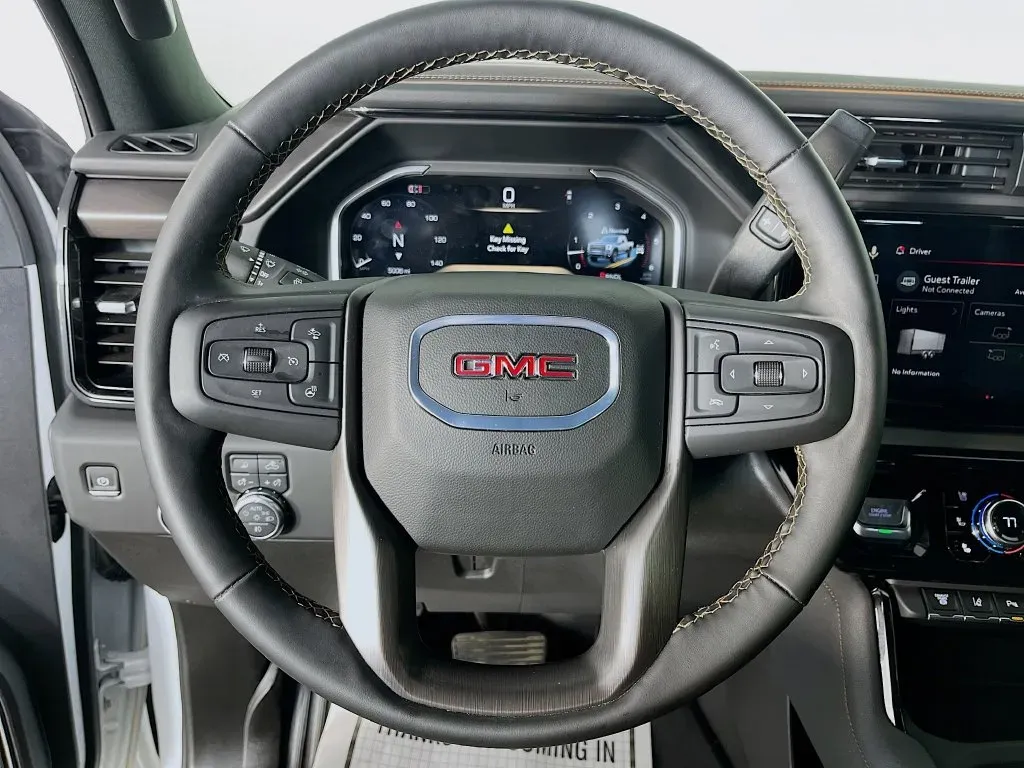 GMC Sierra photo 13