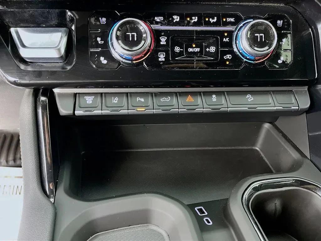 GMC Sierra photo 20