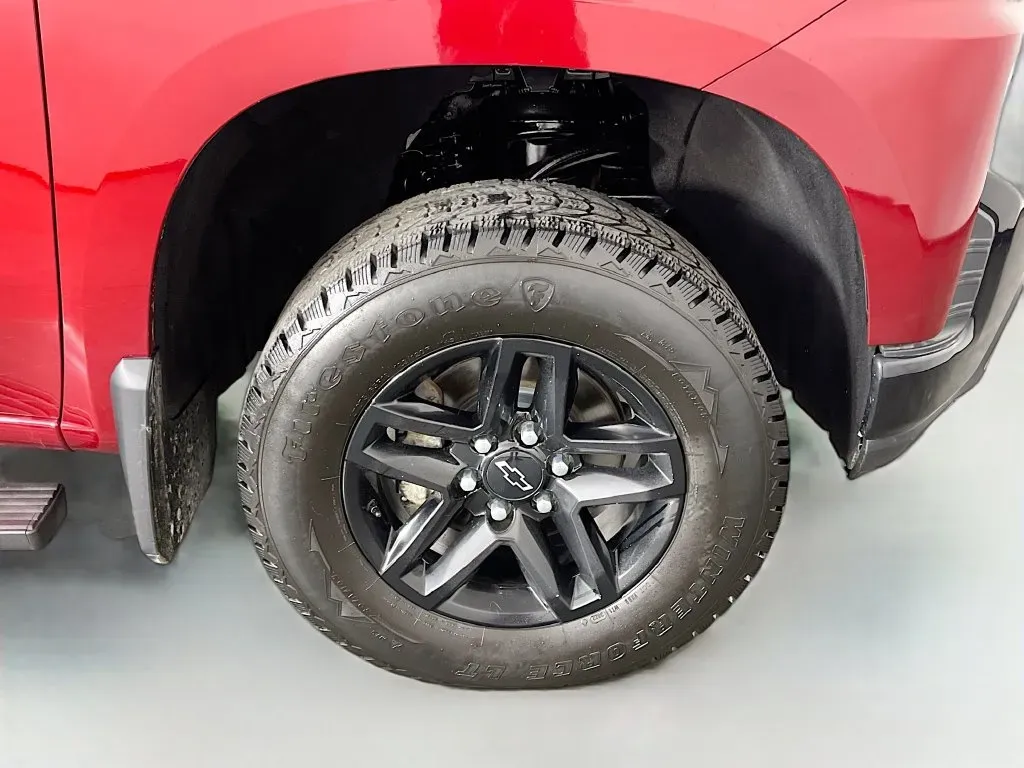 Chevrolet Silverado photo 33