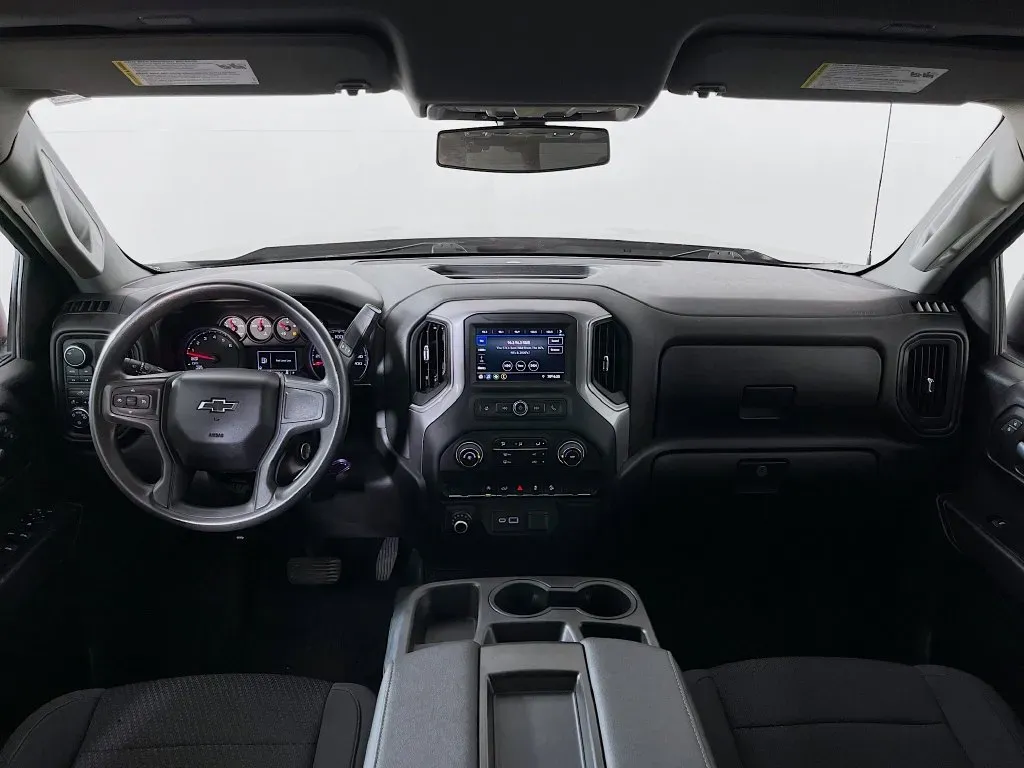 Chevrolet Silverado photo 10