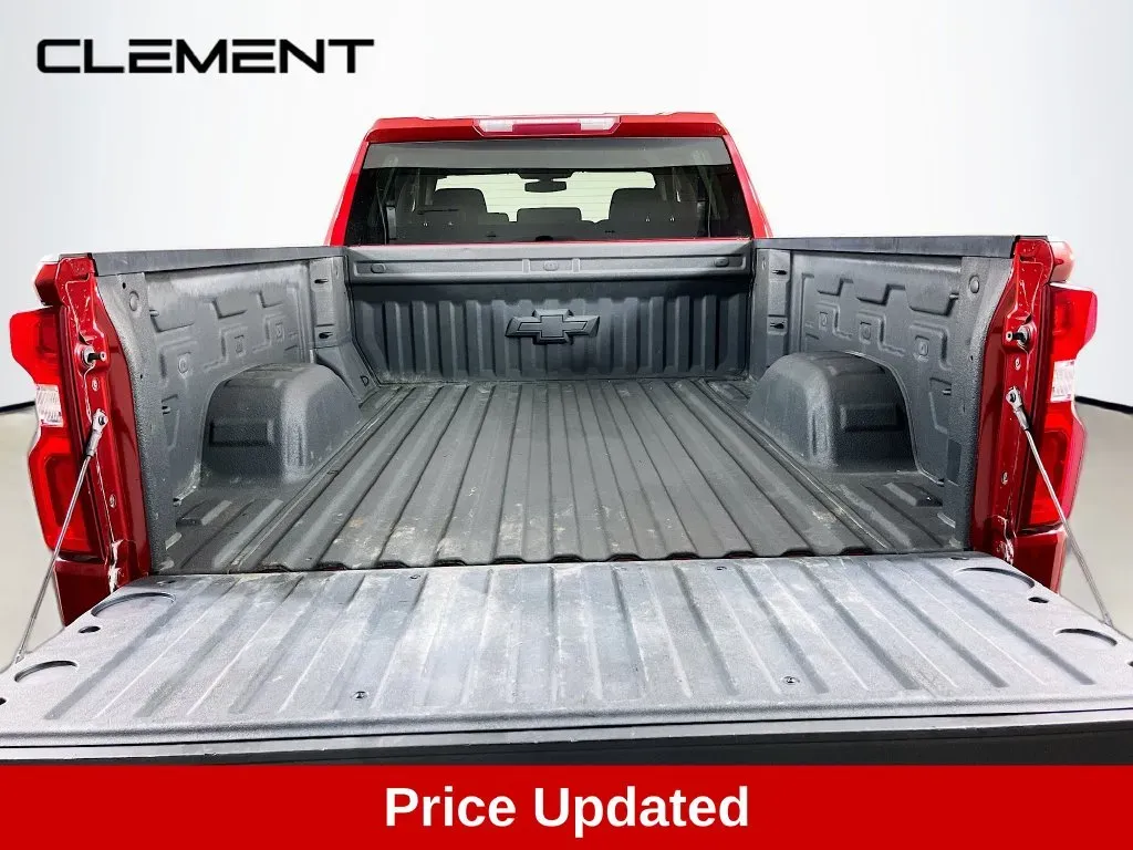 Chevrolet Silverado photo 9