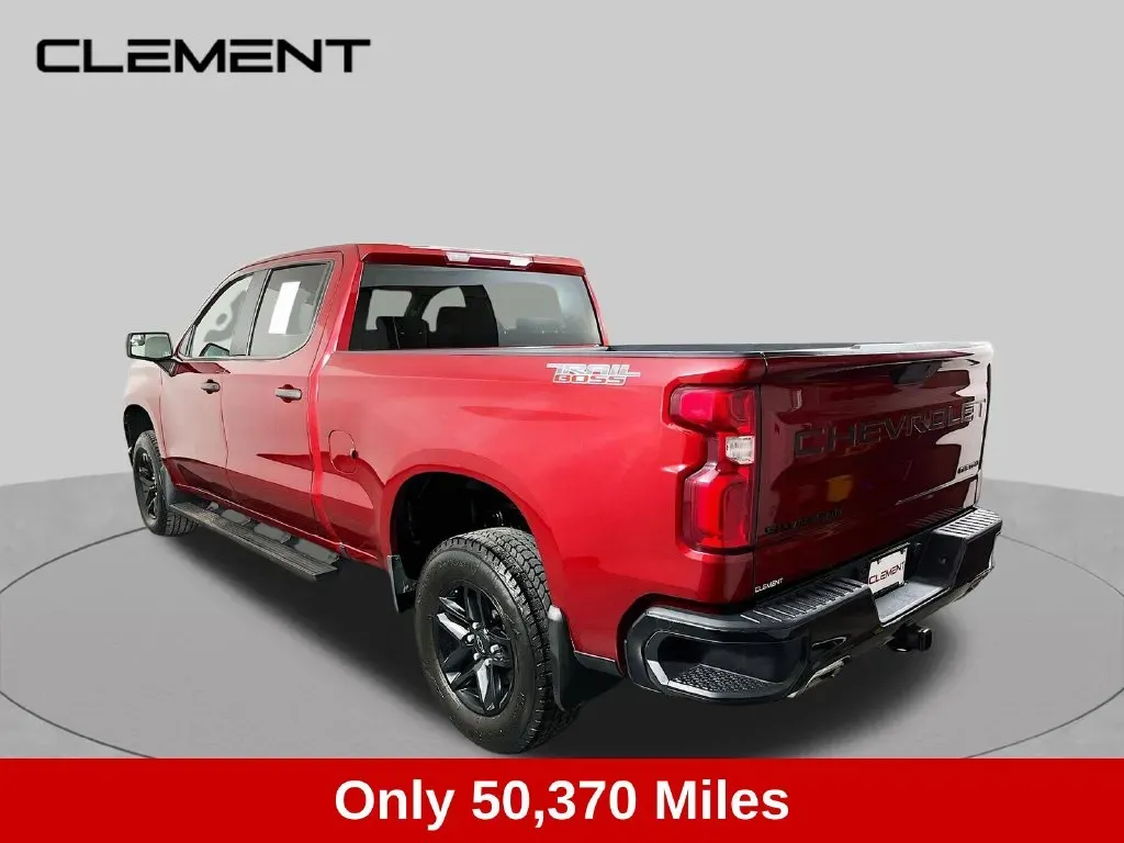 Chevrolet Silverado photo 8