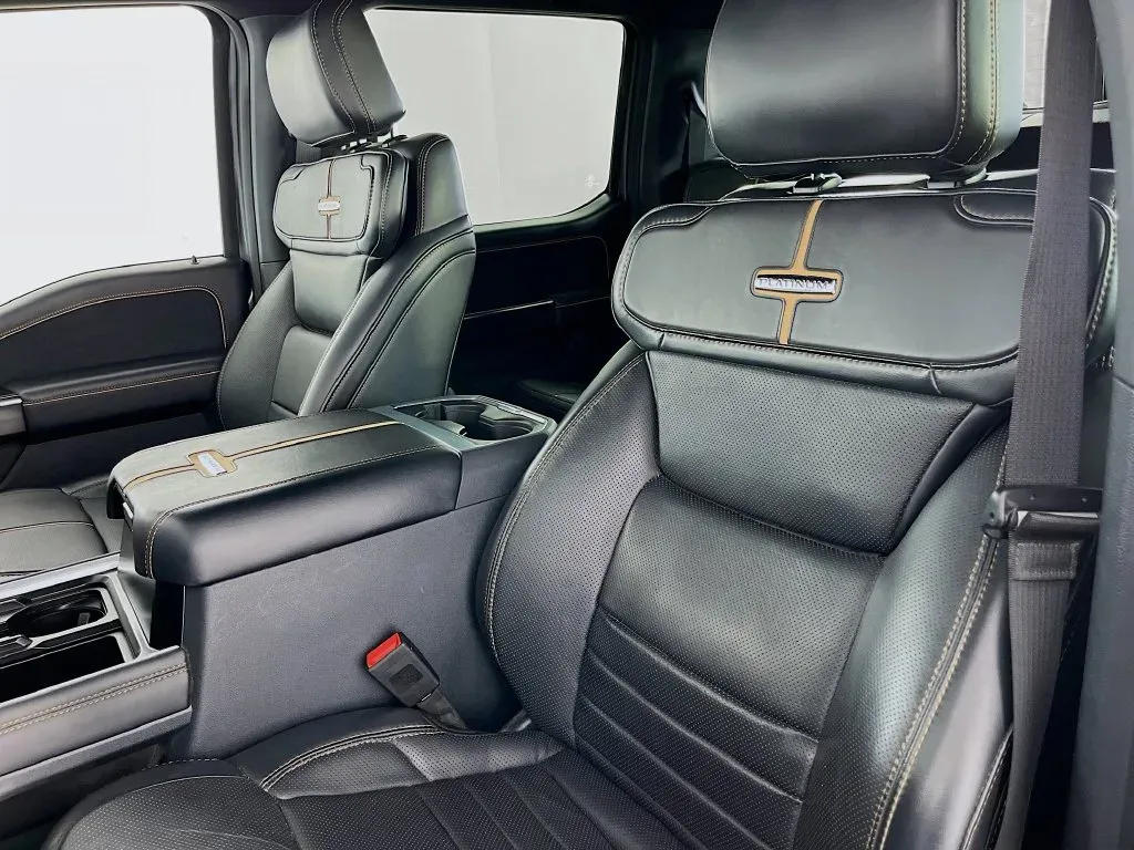 Ford F-250SD photo 30