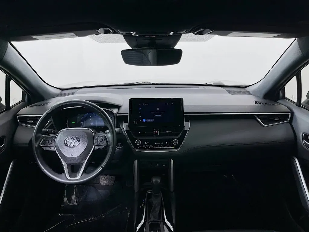 Toyota Corolla Cross photo 10