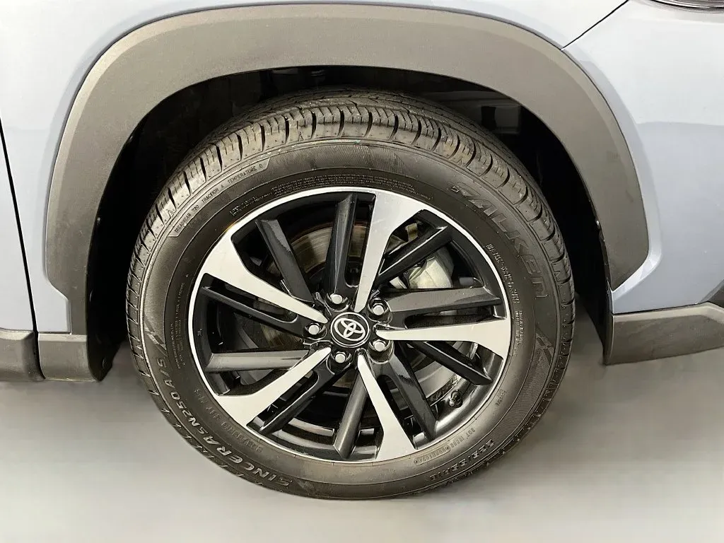Toyota Corolla Cross photo 35