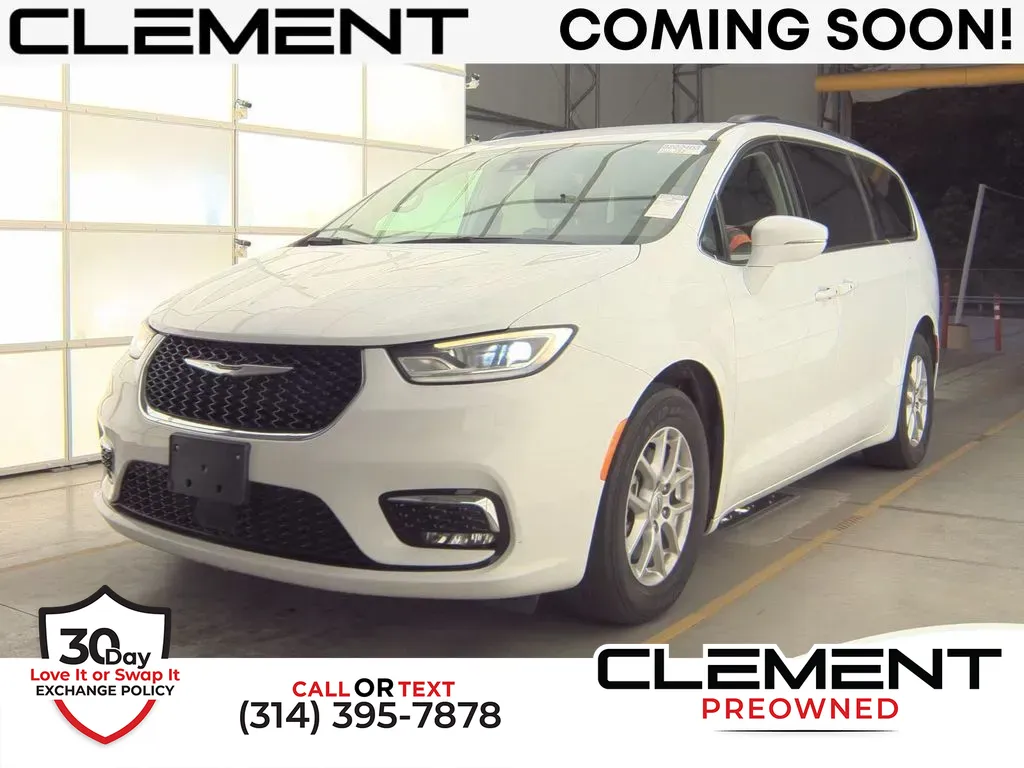 White 2022 Chrysler Pacifica Touring L for sale in St. Charles, MO