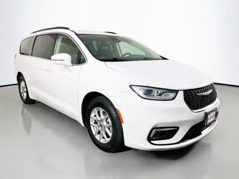 Another view of 2022 Chrysler Pacifica Touring L for sale in St. Charles, MO at Clement Supercenter