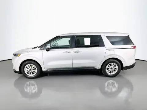 More photos of 2022 Kia Carnival LXS at Clement Supercenter, MO