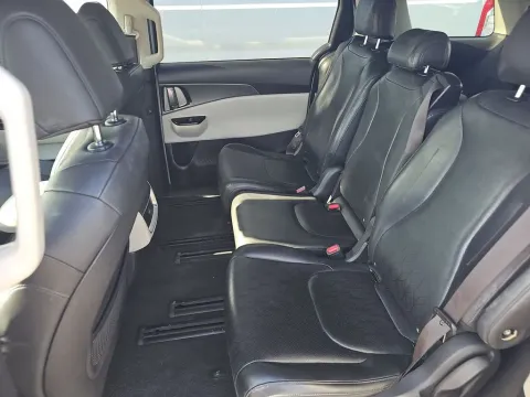 More photos of 2022 Kia Carnival LXS at Clement Supercenter, MO