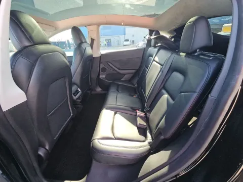 More photos of 2022 Tesla Model Y Performance at Clement Supercenter, MO