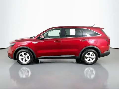 More photos of 2022 Kia Sorento LX at Clement Supercenter, MO