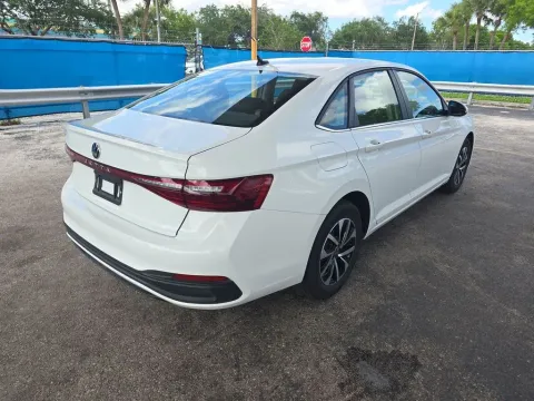 More photos of 2025 Volkswagen Jetta 1.5T S at Clement Supercenter, MO