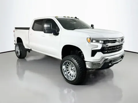 Another view of 2022 Chevrolet Silverado 1500 LT for sale in St. Charles, MO at Clement Supercenter