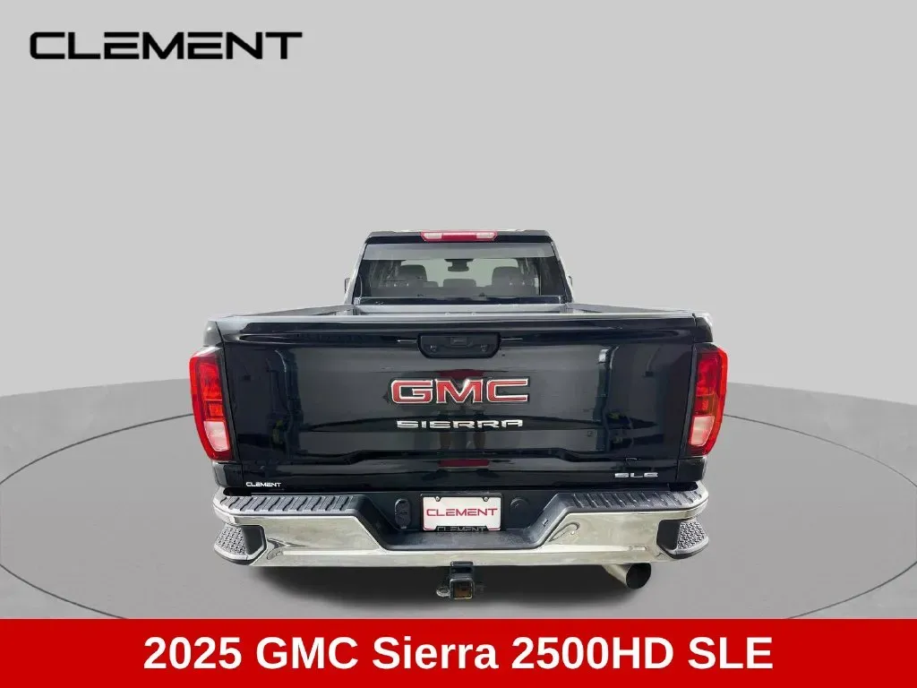 GMC Sierra photo 7