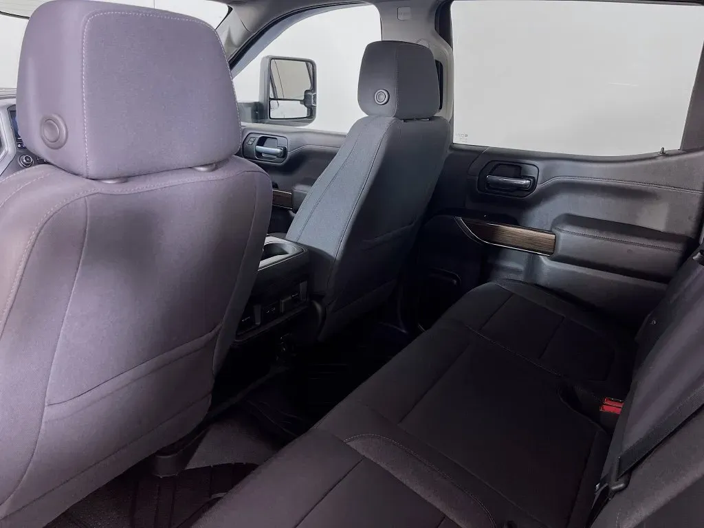 Chevrolet Silverado photo 28
