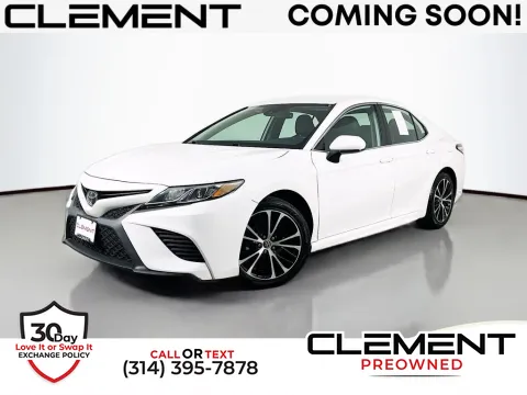 White 2020 Toyota Camry SE for sale in St. Charles, MO