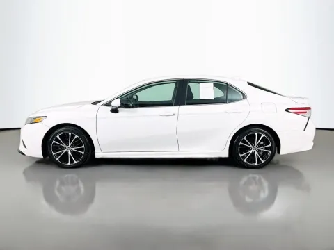 More photos of 2020 Toyota Camry SE at Clement Supercenter, MO