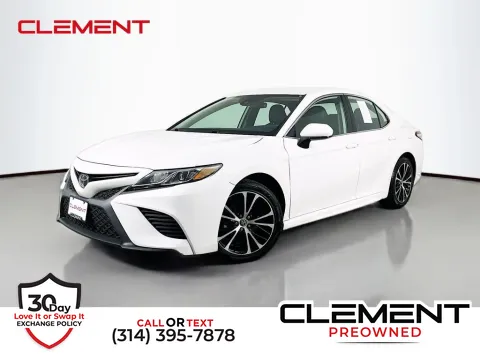 White 2020 Toyota Camry SE for sale in St. Charles, MO