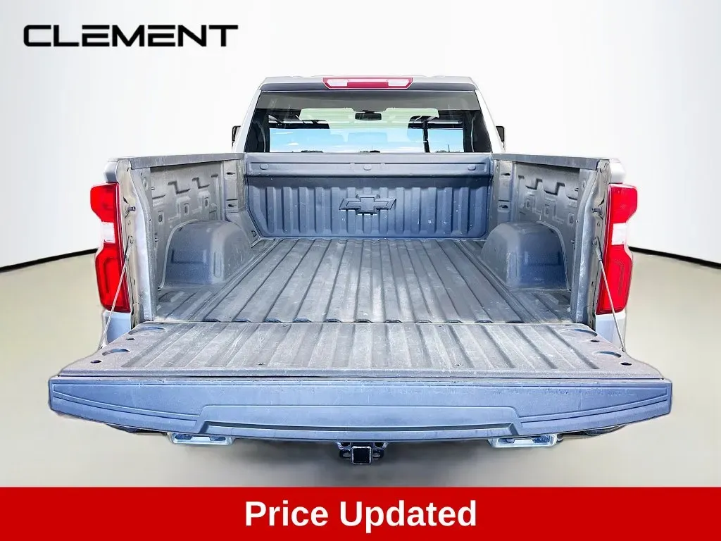 Chevrolet Silverado photo 9