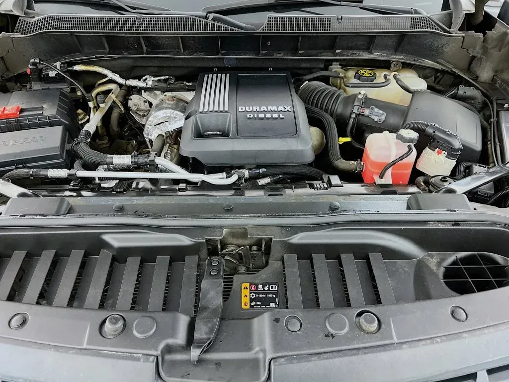 Chevrolet Silverado photo 35